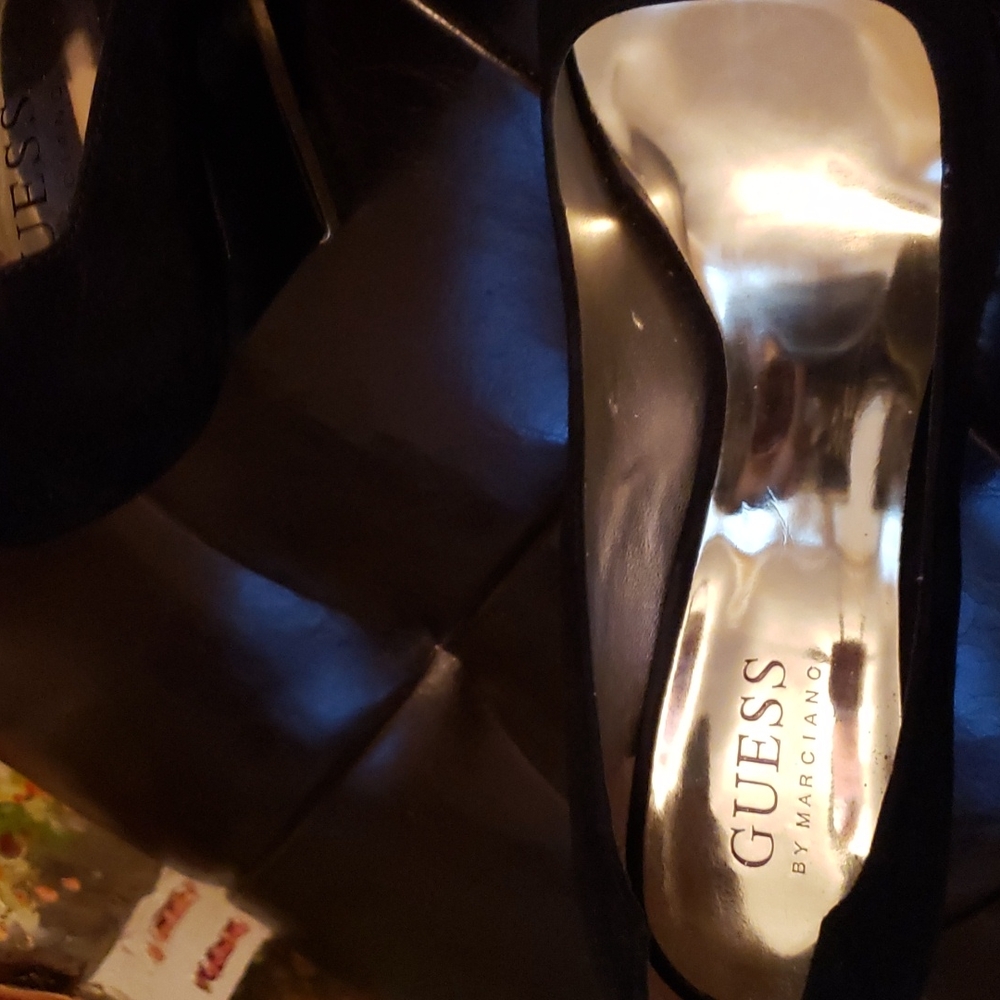 Heels - Picture 3 of 8